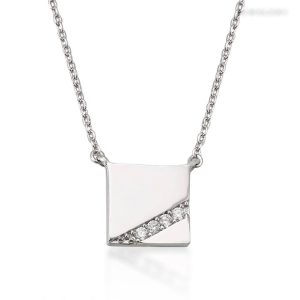 Fyrkantig halsband